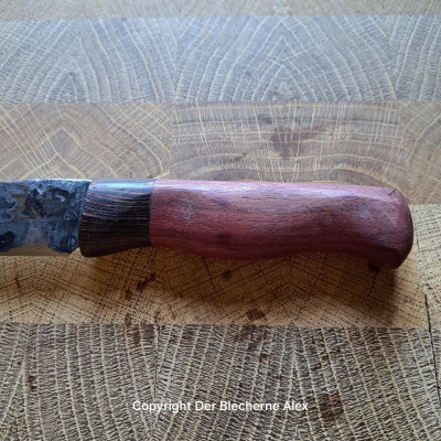 Outdoormesser mit Klinge aus einer 105er Haubitze des 1WK