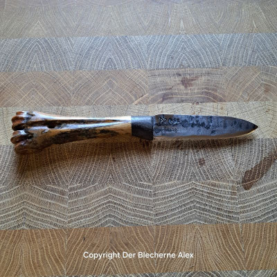 Outdoormesser mit Eiszeithirsch und Klinge aus einer PAK 3,7cm des 2WK Outdoormesser mit Eiszeithirsch und Klinge aus einer PAK 3,7cm des 2WK