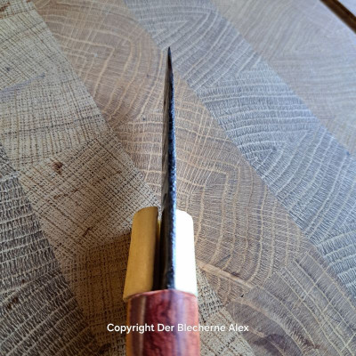 Outdoormesser Eiszeitpferdeknochen mit Klinge aus einer 105er Haubitze des 1WK