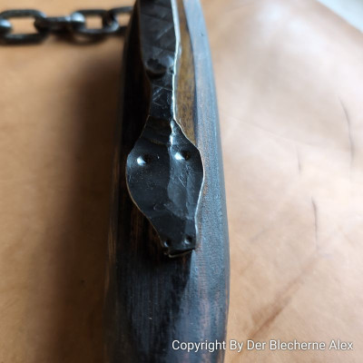 Handgeschmiedeter Morgenstern aus Eisen mit Schlangenkopf