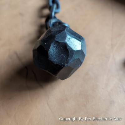Handgeschmiedeter Morgenstern/ Schlagflegel aus Eisen mit Schlangenkopf