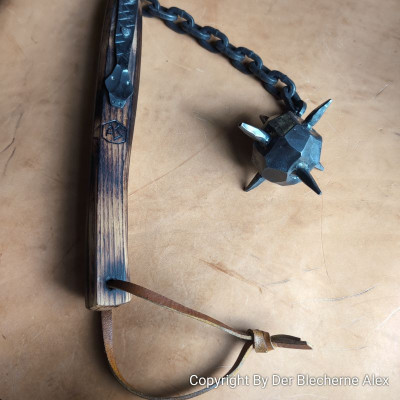 Handgeschmiedeter Morgenstern/ Schlagflegel aus Eisen mit Schlangenkopf