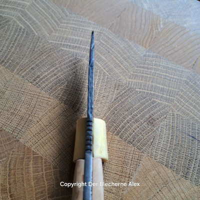 Outdoormesser mit Klinge HE 177 mit Maserbirke