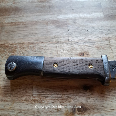 Jagd-/Outdoormesser aus altem Bajonett mit Mooreiche Nr. 12