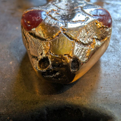 Kettenanhänger Schlangenkopf aus Bronze Kettenanhänger Schlangenkopf aus Bronze