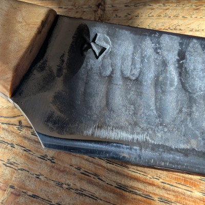 Küchenmesser aus Kohlenstoffstahl 1.2003 mit Riegelahorn