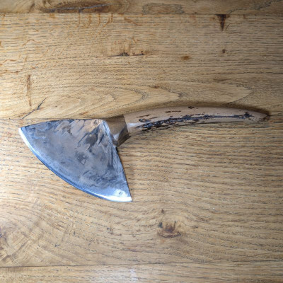 Magisches Dreieck mit Riesenhirschgriff