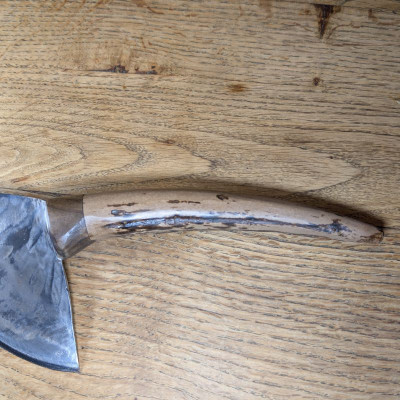 Magisches Dreieck mit Riesenhirschgriff