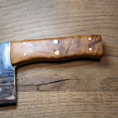 Küchen- Beil oder Grillbeil aus 1.2235 mit marokkanischer Thujaknolle