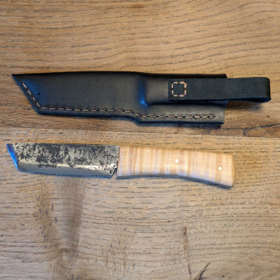 Allzweck oder Outdoormesser Tanto mit Riegelahorn