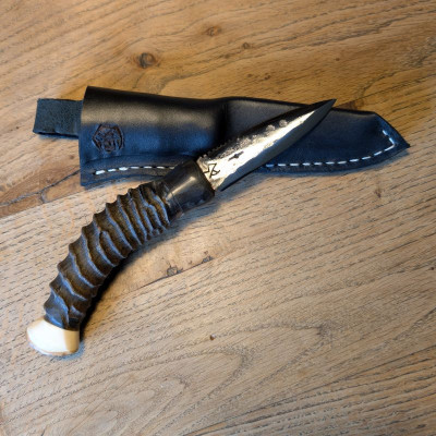Jagdmesser / Allzweckmesser aus Wolframstahl mit Antilope, Büffelhorn und Mammutelfenbein