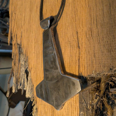 Kettenanhänger Der Hammer des Thor