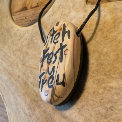 Kettenanhänger Mammutelfenbein trifft Flusseiche