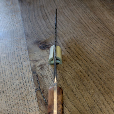 Küchenmesser 1.2235 mit marokkanischer Thujaknolle