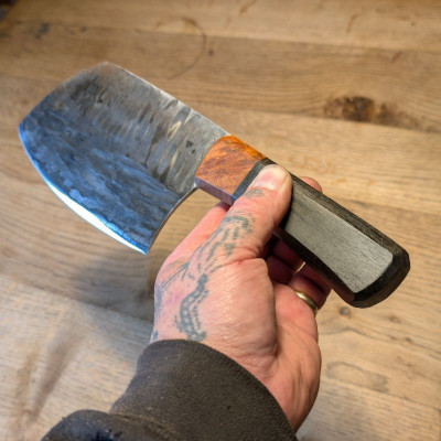 Küchenmesser/ Küchenbeil/ Grillbeil mit stabilisierter Flusseiche