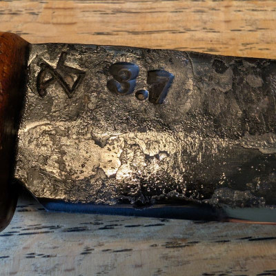 Allzweckmesser aus 3,7cm PAK des 2WK mit Flusseiche