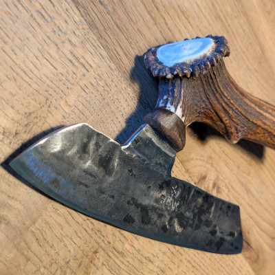 Brachiales Grill Pizzamesser oder Wiegemesser aus FLAK und Rothirschgeweih