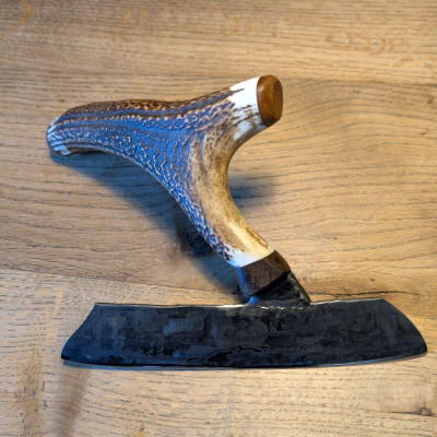 Brachiales Grill Pizzamesser oder Wiegemesser aus FLAK und Rothirschgeweih