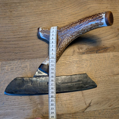 Brachiales Grill Pizzamesser oder Wiegemesser aus FLAK und Rothirschgeweih