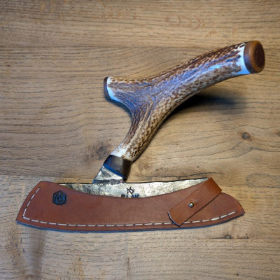 Brachiales Grill Pizzamesser oder Wiegemesser aus FLAK und Rothirschgeweih