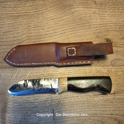 Outdoormesser/ Allzweckmesser mit Klinge aus der Kampfwagenkanone 43 Königstiger mit Mooreiche & Robinie