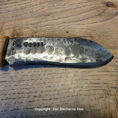 Outdoormesser/ Allzweckmesser mit Klinge aus der Kampfwagenkanone 43 Königstiger mit Mooreiche & Robinie
