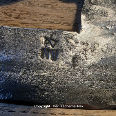 Brachiales Grill Pizzamesser oder Wiegemesser aus dem Nebelwerfer des 2WK und Rothirsch
