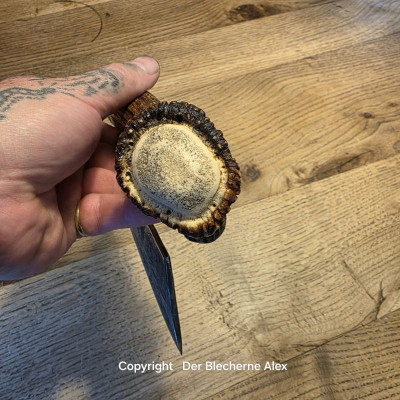 Brachiales Grill Pizzamesser oder Wiegemesser aus dem Nebelwerfer des 2WK und Rothirsch