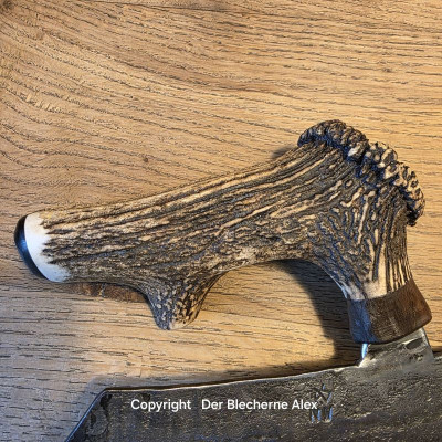 Brachiales Grill Pizzamesser oder Wiegemesser aus dem Nebelwerfer des 2WK und Rothirsch
