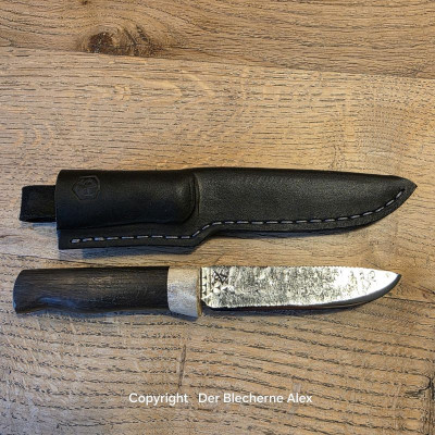 Outdoormesser mit Klinge aus einer alten Hufraspel
