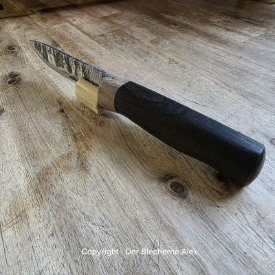 Outdoormesser mit Klinge aus einer alten Hufraspel