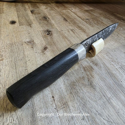 Outdoormesser mit Klinge aus einer alten Hufraspel