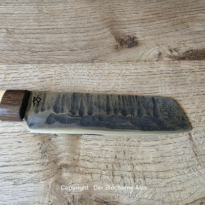 Küchenmesser handgeschmiedet aus C100 Stahl mit Maserbirke