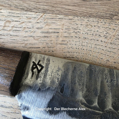 Küchenmesser handgeschmiedet aus C100 Stahl mit Maserbirke