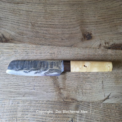 Küchenmesser handgeschmiedet aus C100 Stahl mit Maserbirke