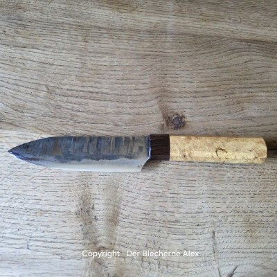 Küchenmesser handgeschmiedet aus C100 Stahl mit Maser Robinie
