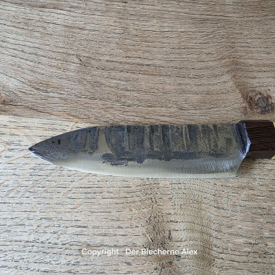 Küchenmesser handgeschmiedet aus C100 Stahl mit Maser Robinie