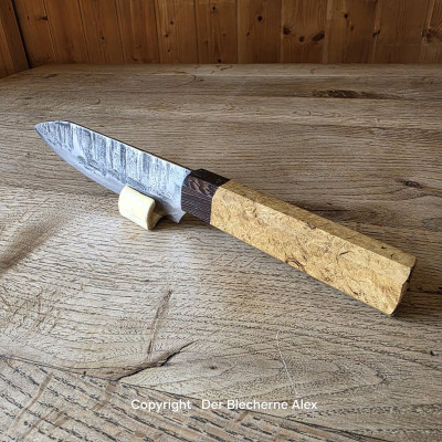 Küchenmesser handgeschmiedet aus C100 Stahl mit Maser Robinie