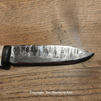 Outdoormesser/Allzweckmesser MG34 des 2WK mit Rothirsch