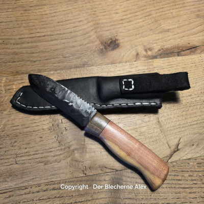 Allzweckmesser Klinge aus Leo2 Griff Zwetschge
