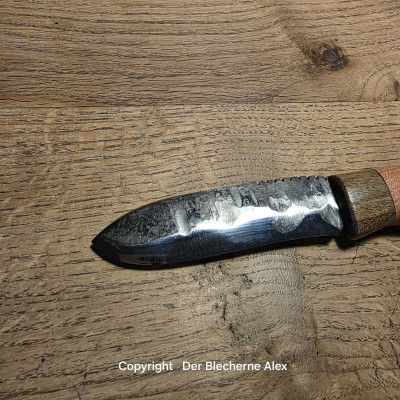 Allzweckmesser Klinge aus Leo2 Griff Zwetschge