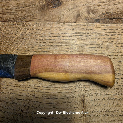 Allzweckmesser Klinge aus Leo2 Griff Zwetschge